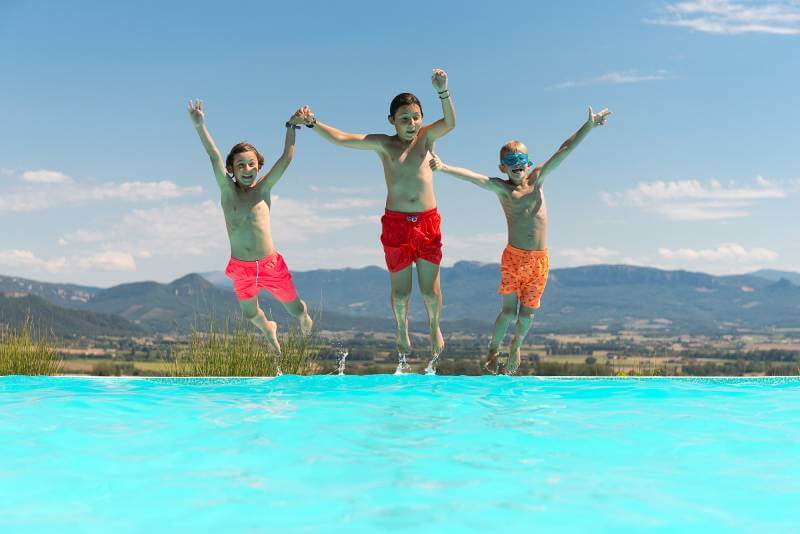 camping les bastets piscine trois enfants