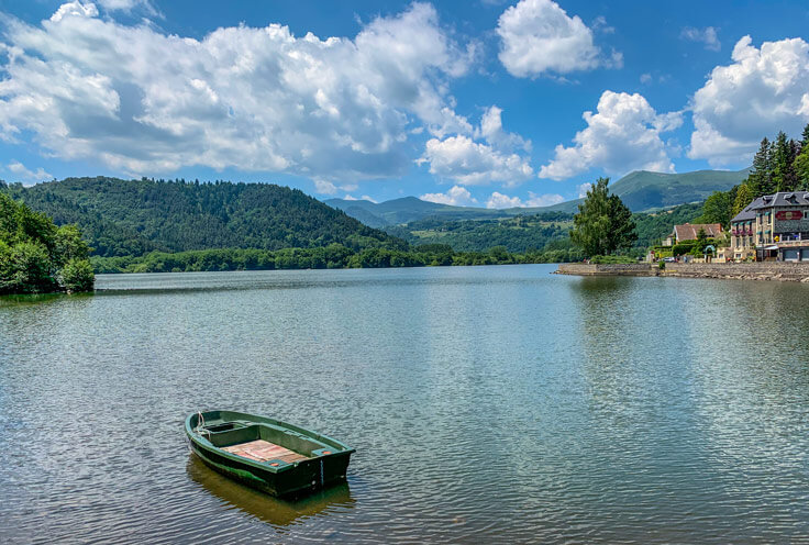 lac proche du camping pas cher Auvergne